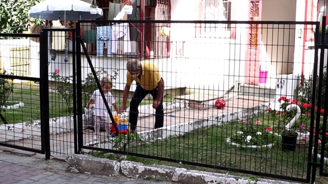 Koronavirüs nedeniyle yazlıktan dönmüyorlar